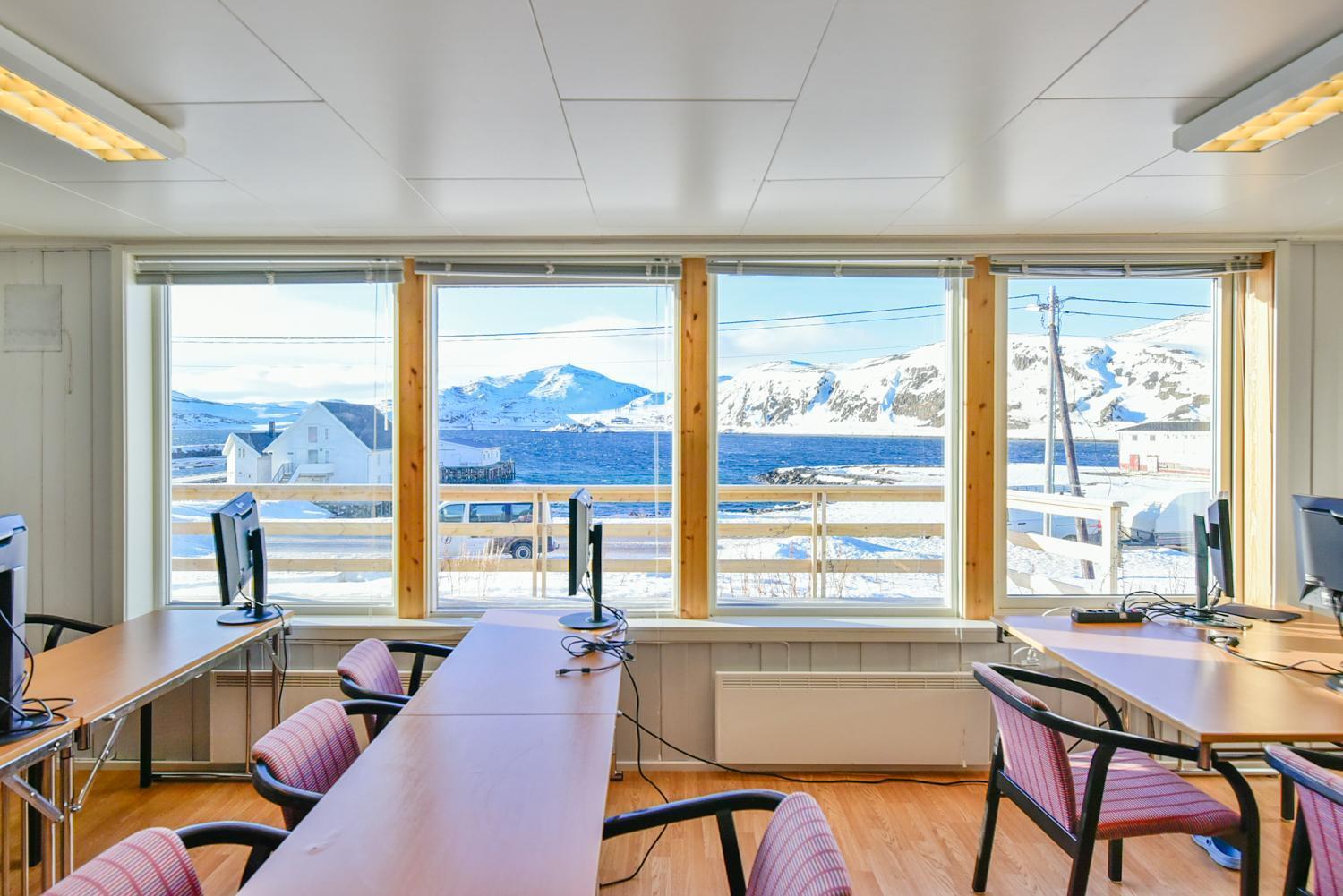 Kongsfjord Arctic Lodge Exterior photo